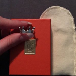 Crown ring