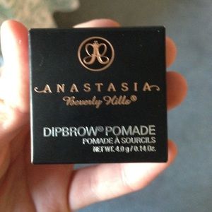 Anastasia eyebrow pomade
