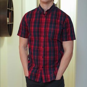 On The Road Men's Short Sleeve Button Down Shirt