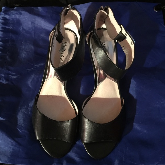 Michael Kors heels - Picture 1 of 4