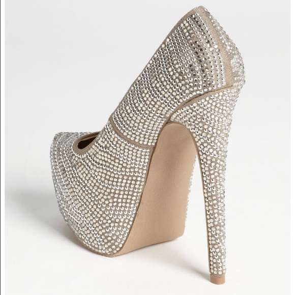 NEW Steve Madden Rhinestone Crystal Dyvinal Pump - Picture 3 of 5