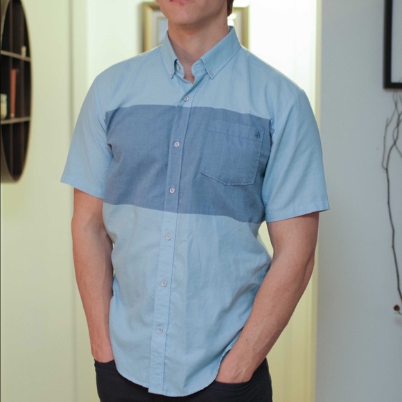 Volcom Men's Short Sleeve Button Down Shirt