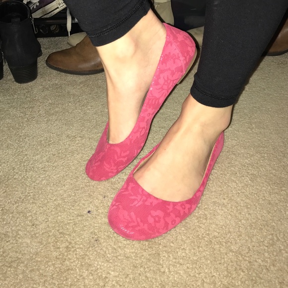 Flats - Picture 2 of 3