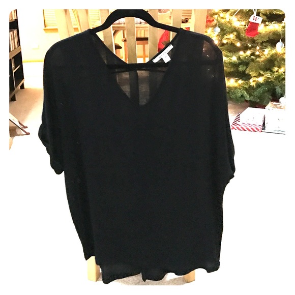 Short sleeve black tunic