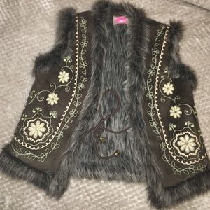 Girls Floral Embroidery  Suede/Fur Vest