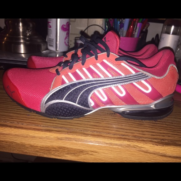 Women's Puma 10 cell in a size 9.5