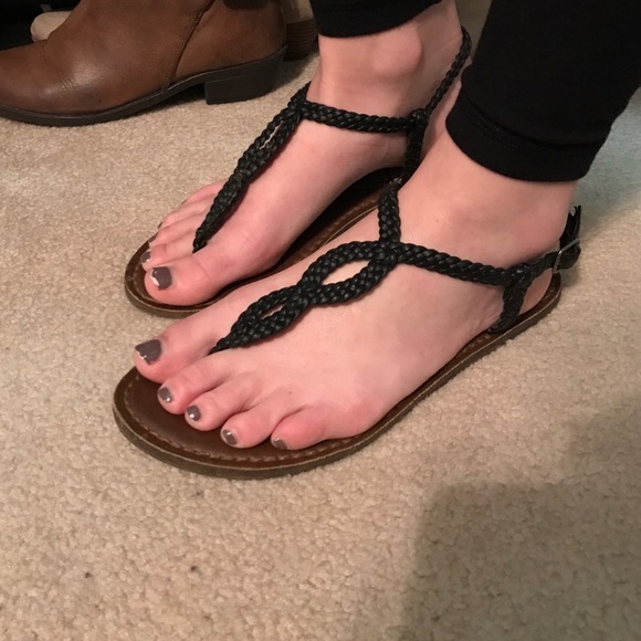 Sandals - Picture 2 of 4