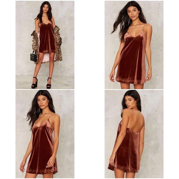 🚫Sold🚫✨Velvet Crush Dress - Picture 2 of 4