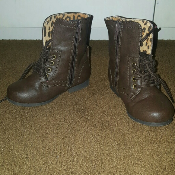 Kid's boots