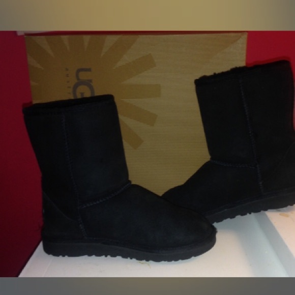 uggs youth size 1 uggs youth size 1