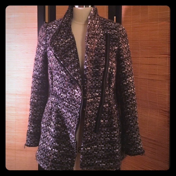 Stylish, fitted textured Moro-style jacket