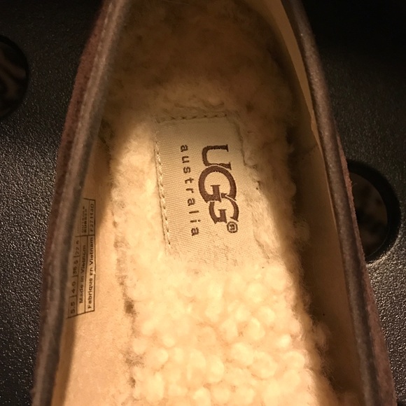 UGG brown suede flats - Picture 4 of 4