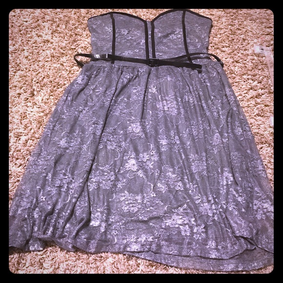 Strapless lace dress with small black belt