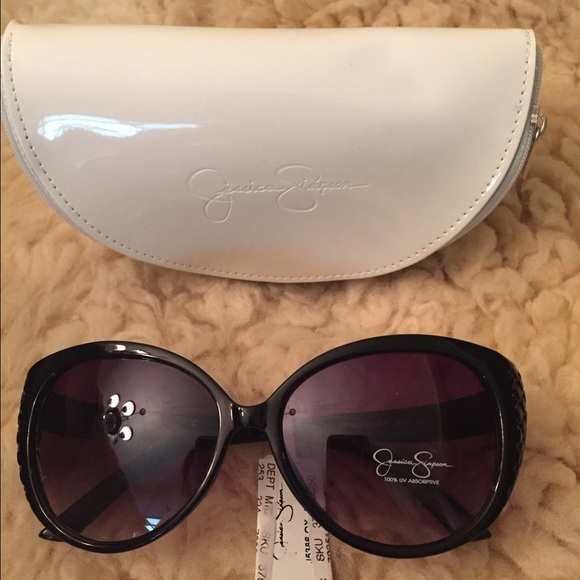 Black Jessica Simpson Sunglasses w/ Side Detailing