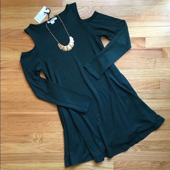 Atlantic Pacific Dresses & Skirts - 🎉HP! NWT Forest Cold Shoulder Dress