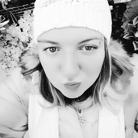 Meet your Posher, Jessica dawn - Picture 1 of 1