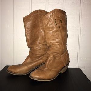 Brown leather Steve Madden boots