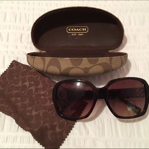 Coach sun glasses