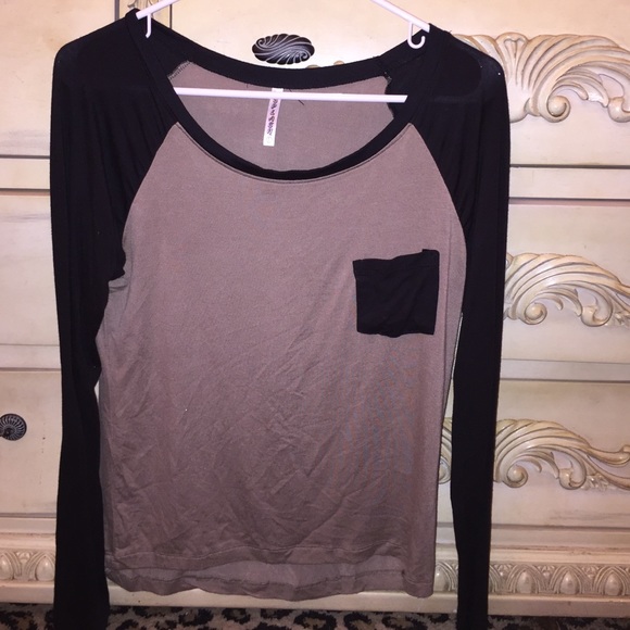 Brown and black shirt - Picture 1 of 1