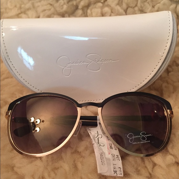 Jessica Simpson Sunglasses Black & Gold