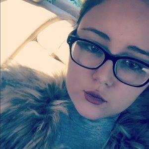 Meet your Posher, Ivy