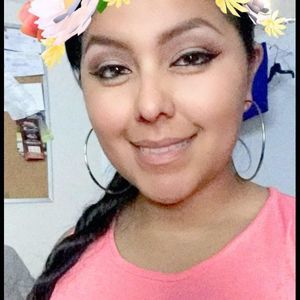 Meet your Posher, Marcela