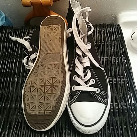 Shoes - Picture 3 of 3