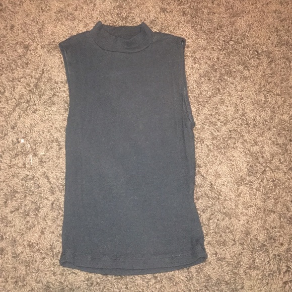 Garage black high neck crop top size XS