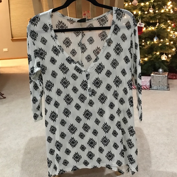 Daytrip Tops - Daytrip by Buckle 3/4 sleeve blouse