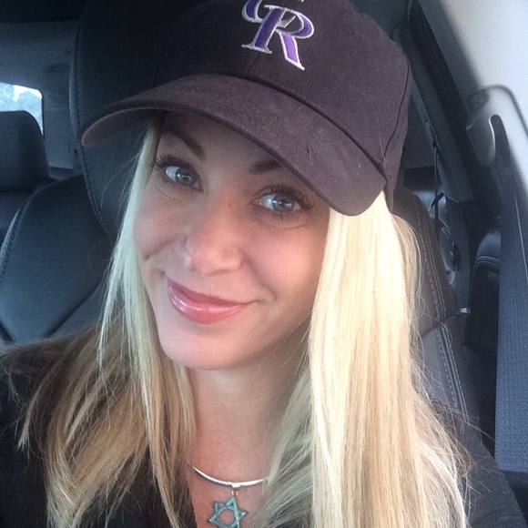 Meet your Posher, Lori