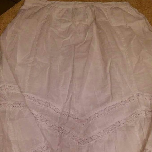 Skirt - Picture 1 of 2