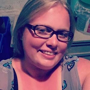 Meet your Posher, Caitlin