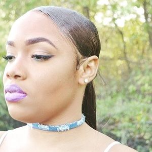 Denim choker