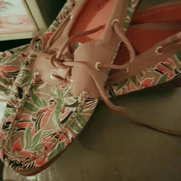 sperrys - Picture 1 of 1