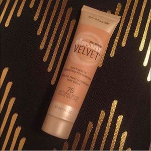 Maybelline dream velvet foundation