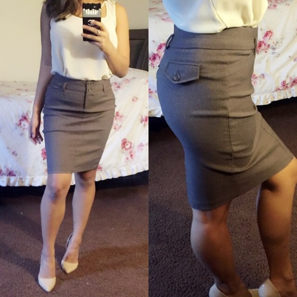 Dresses & Skirts - Grey / Beige Midi Skirt