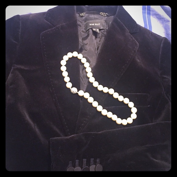 Black jacket in velvet by Mango size S