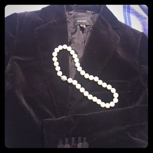 Black jacket in velvet by Mango size S