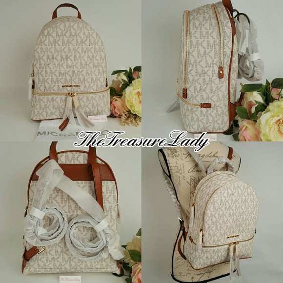 SOLD Michael Kors Rhea zip Signature backpack - Picture 2 of 4