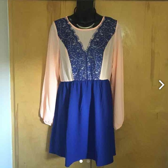 Dress - Picture 1 of 2