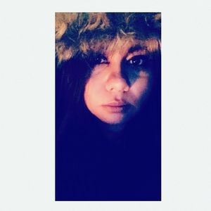 Meet your Posher, Yajaira