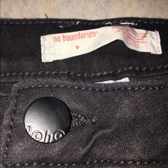 Black jeans - Picture 2 of 3