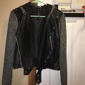 Forever 21 faux leather/sweater sleeved jacket