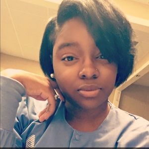 Meet your Posher, Denavia