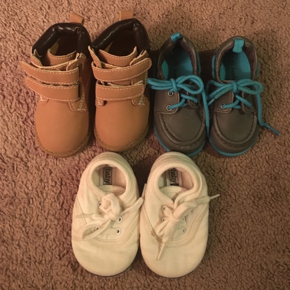 ⛔️SOLD⛔️Infant shoes size 3. ❌boots pair sold❌