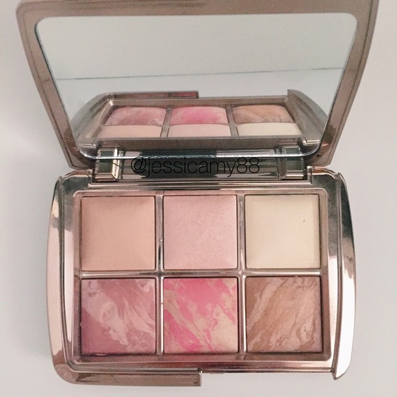 Sephora Other - Hourglass ambient lighting edit palette