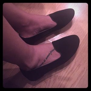 Black comfy flats!!!! Size 7!