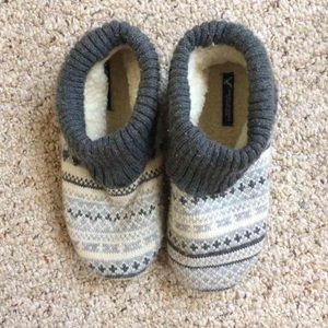 American eagle outfitters slippers