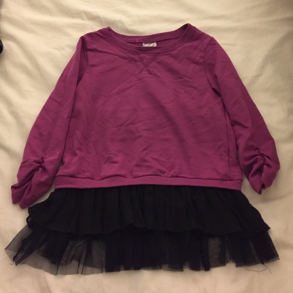 D Signed girls sweatshirt Dress size M