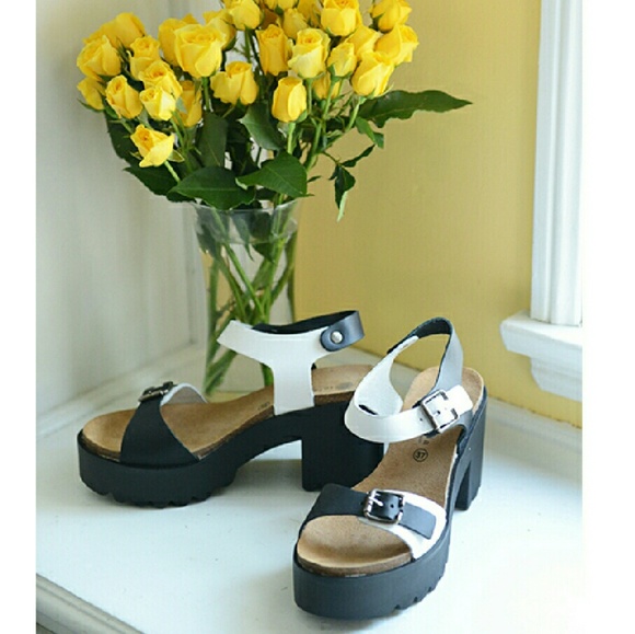 Lola Sabbia Shoes - Lola Sabbia Black & White Leather Sandals